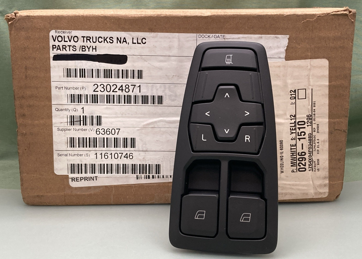 New Genuine Volvo 23024871 Driver Window and Mirror Control Switch