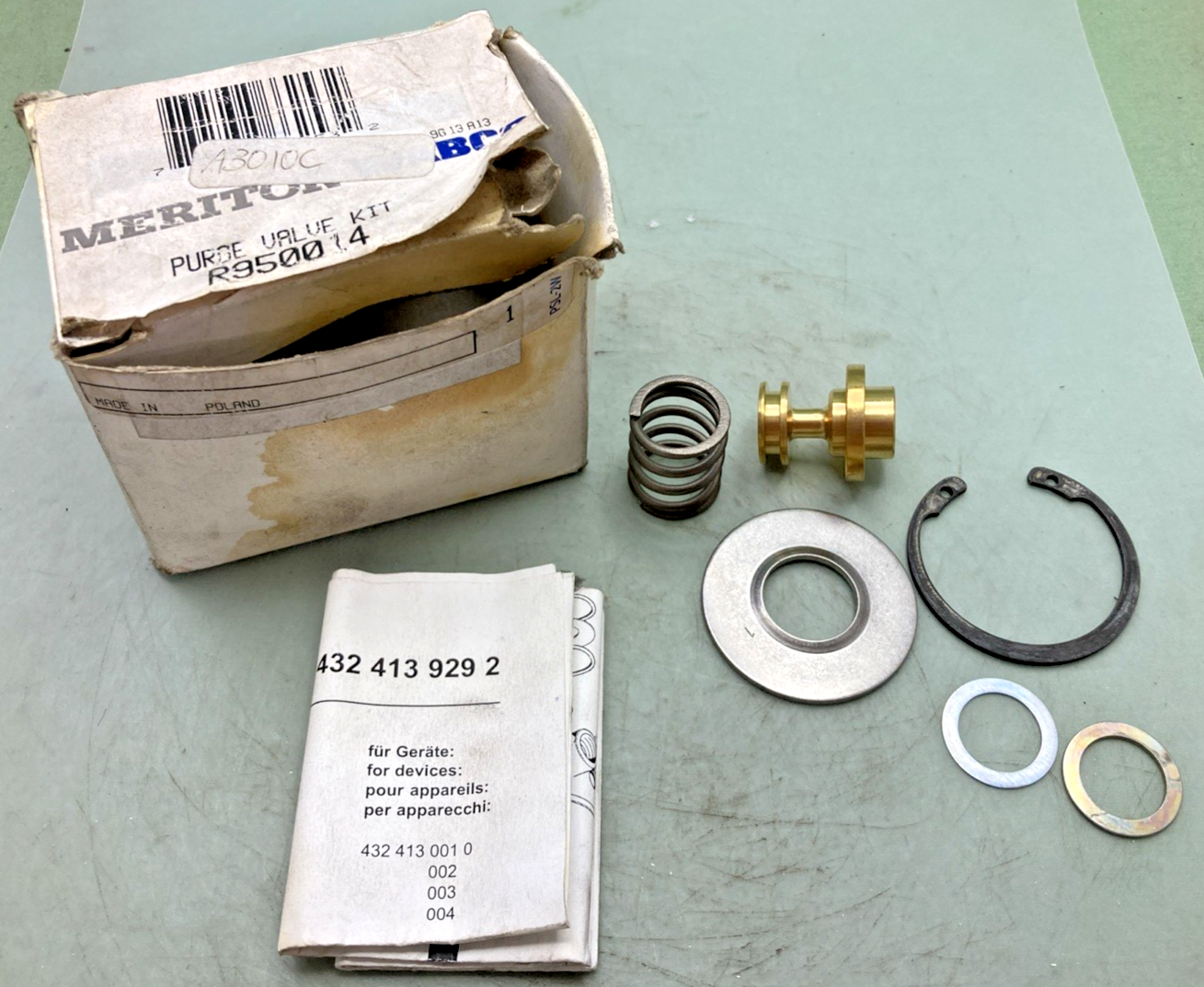 New Genuine Meritor Wabco R950014 Air Brake Dryer Purge Valve Kit Incomplete Kit