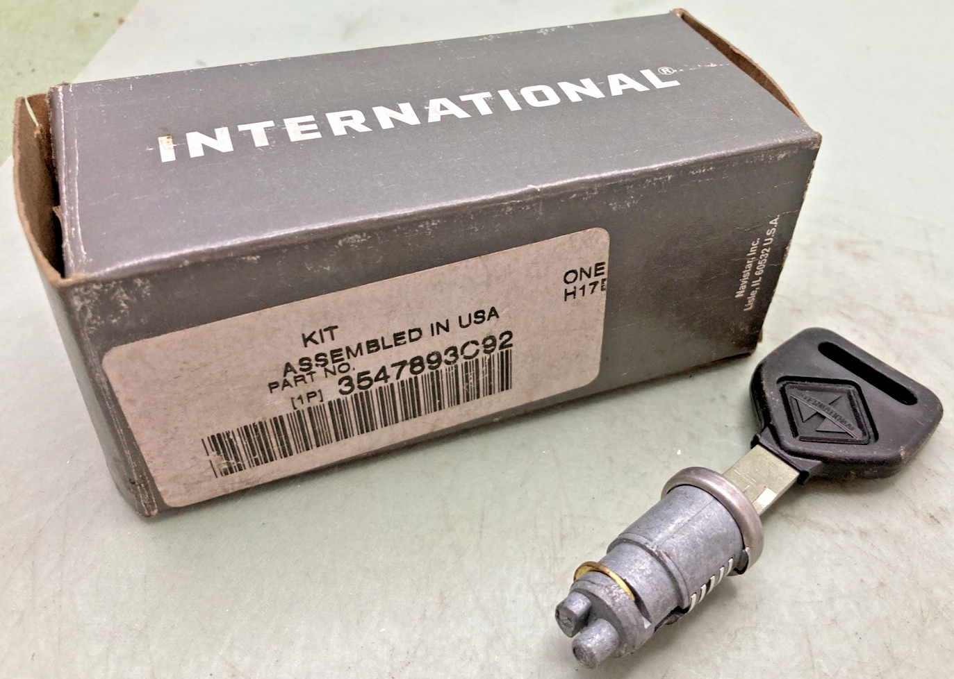 New Genuine International 3547893C92 Door Lock Kit