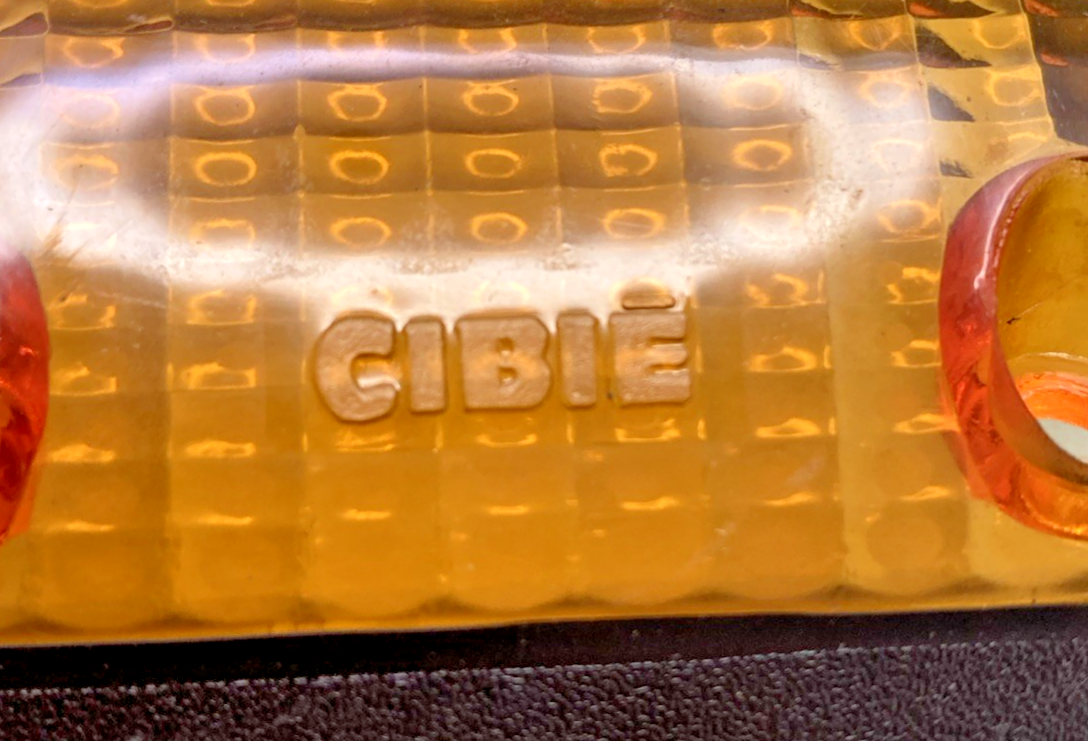 New Genuine Volvo Cibie Amber Lamp Lens