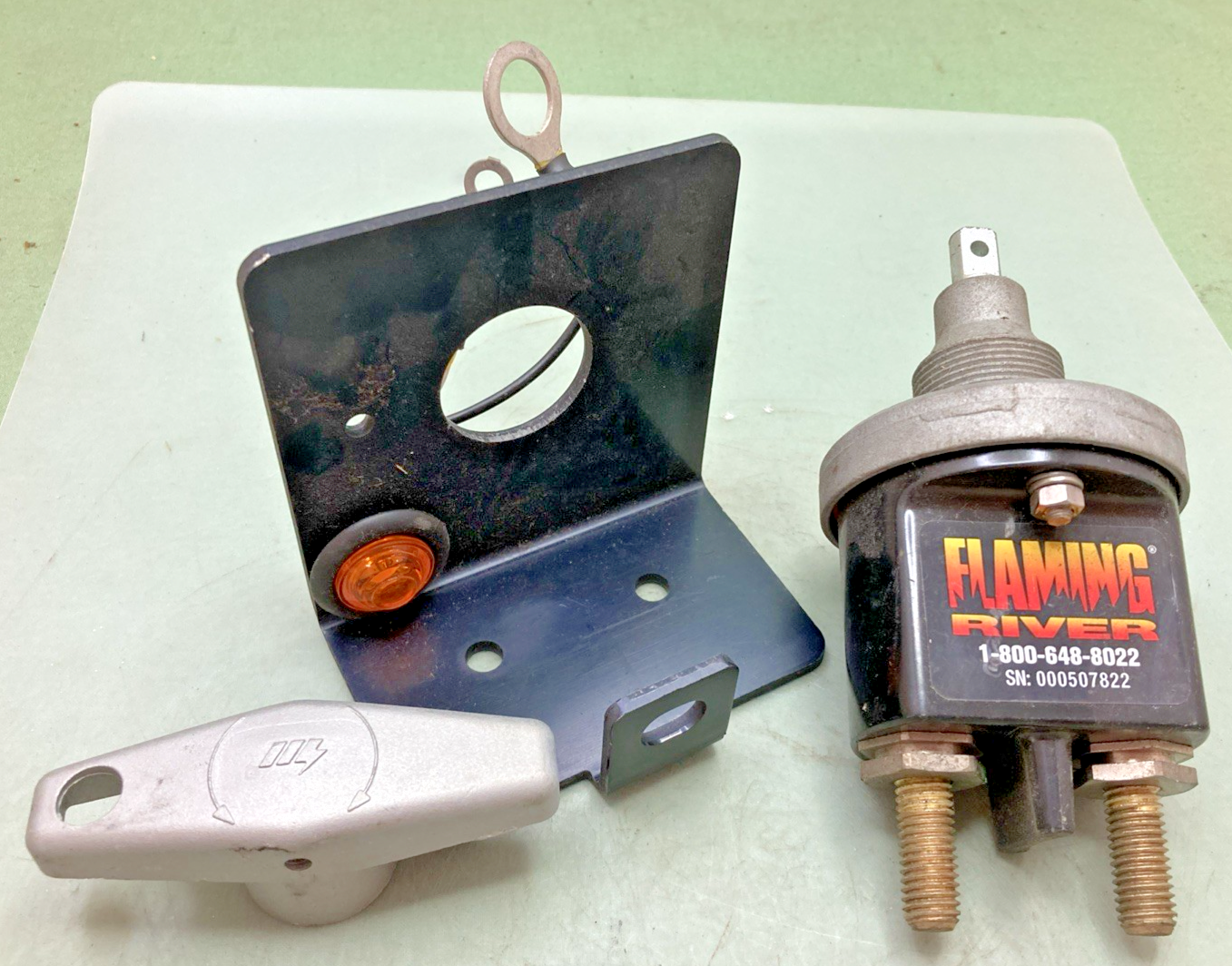 New Genuine Flaming River 000507822 Big Switch Battery Disconnect