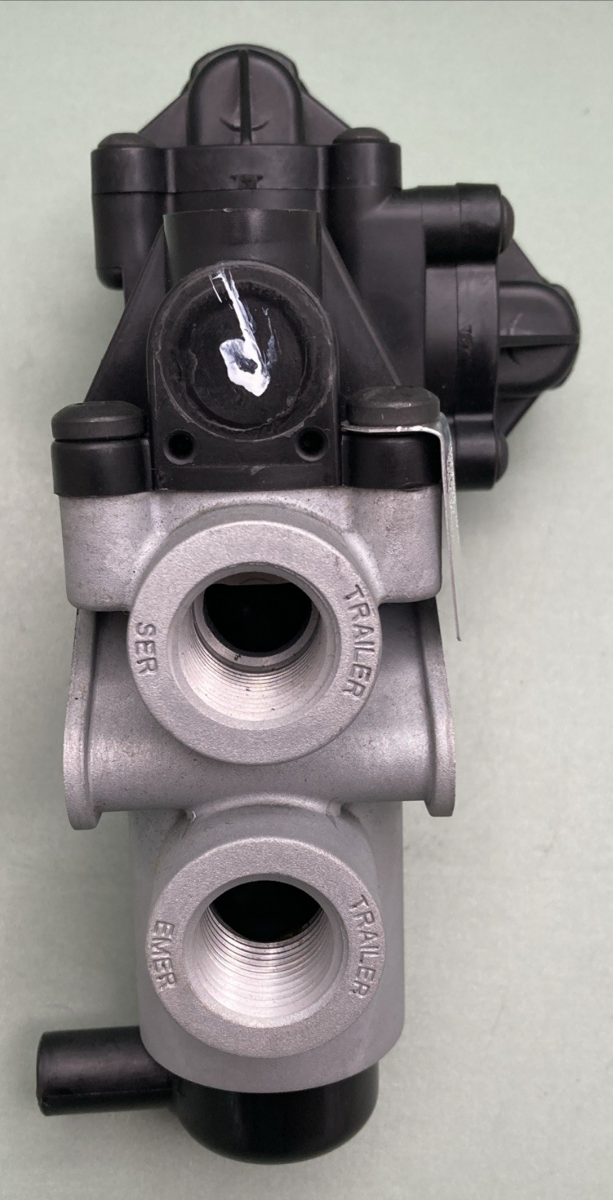 New Genuine Haldex KN34110 Tractor Protection Valve