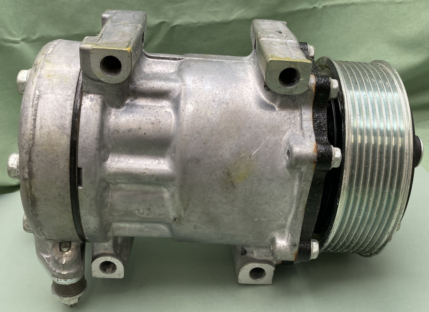 New Genuine Sanden 4418 AC Compressor