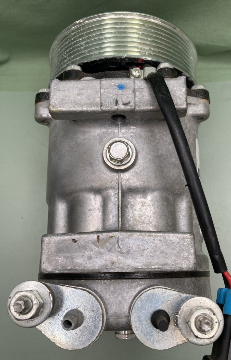 New Genuine Sanden 4418 AC Compressor