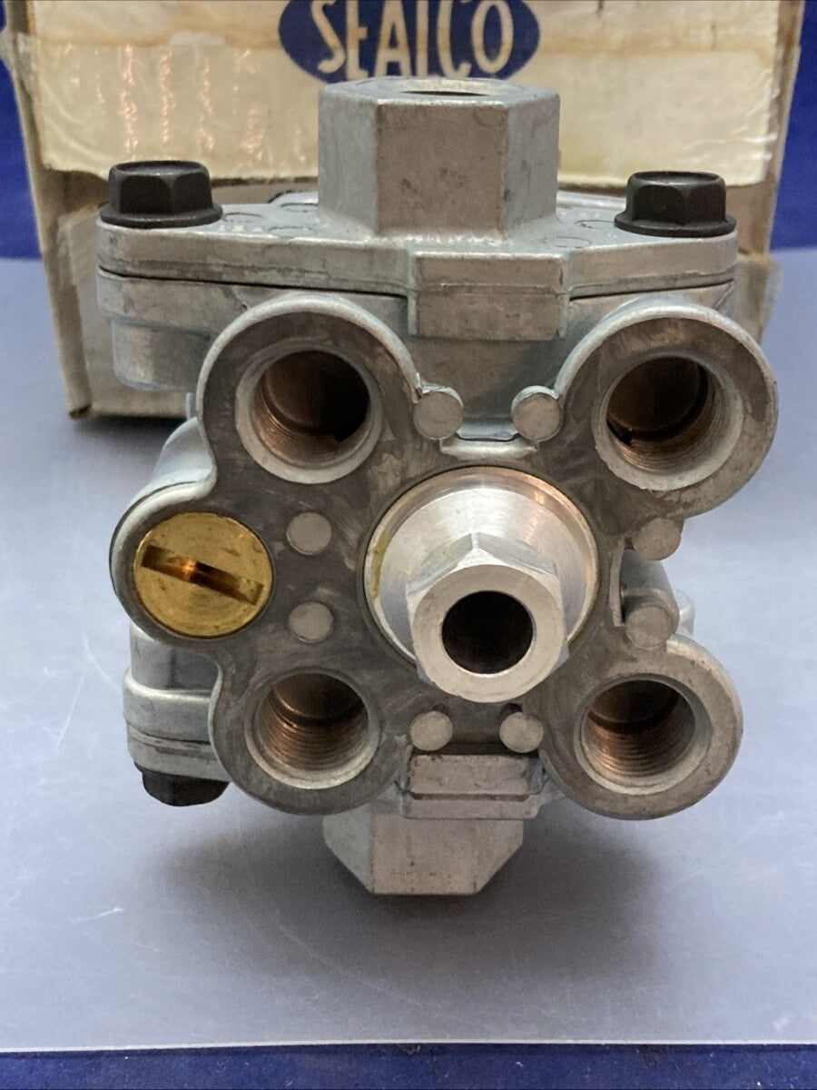 New Genuine Sealco 110171 1/2" And 3/8" Reservoir Ports Spring Brake Valve