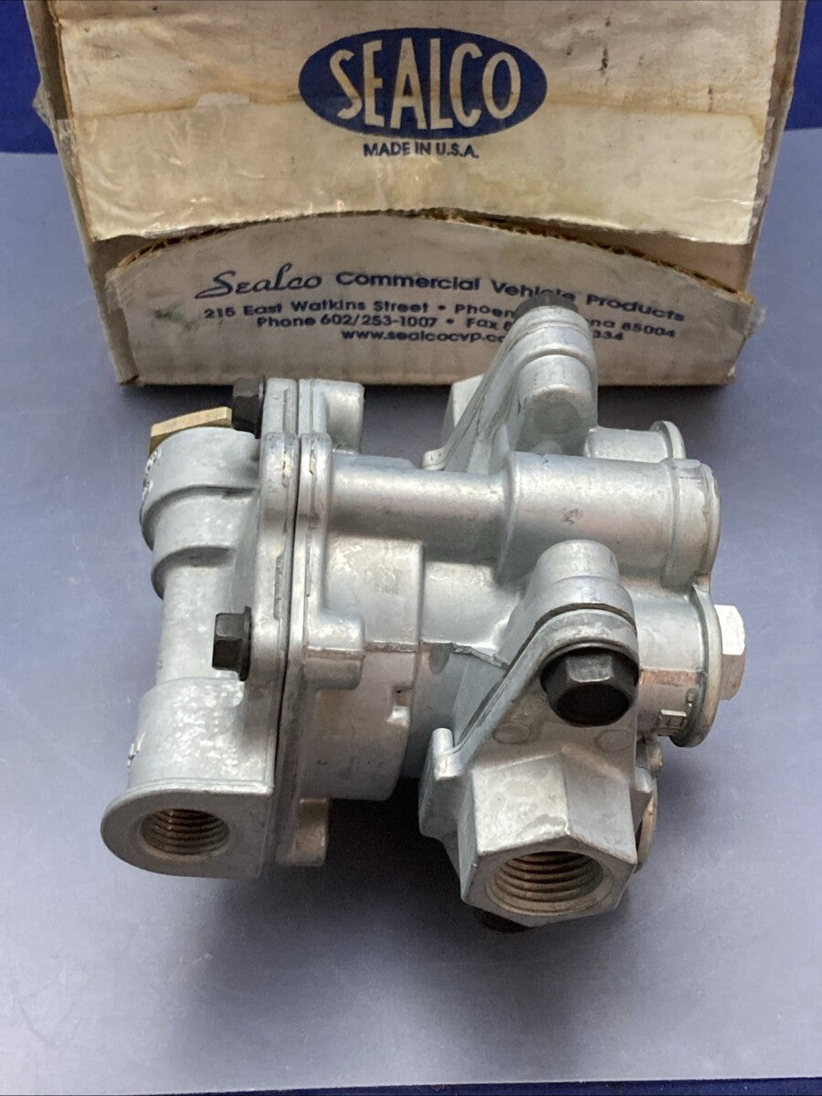 New Genuine Sealco 110171 1/2" And 3/8" Reservoir Ports Spring Brake Valve