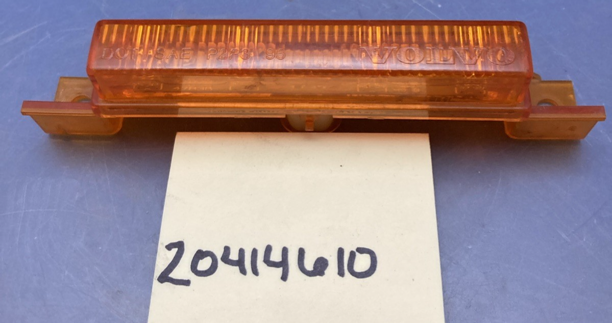 Volvo 20414610 Amber Cab Light