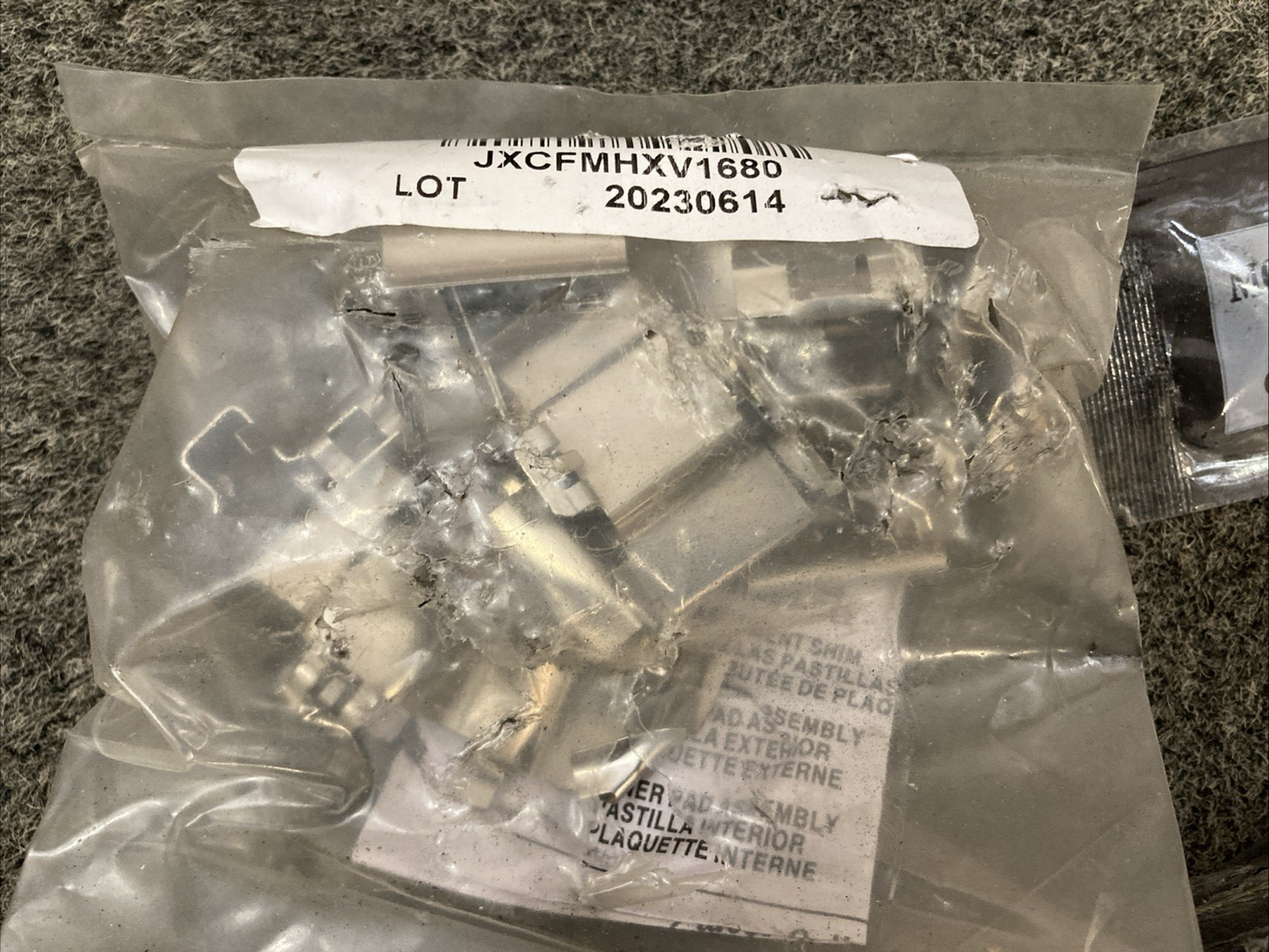 New Genuine FVP FVM2223 Semi-Met Disc Brake Pad Set