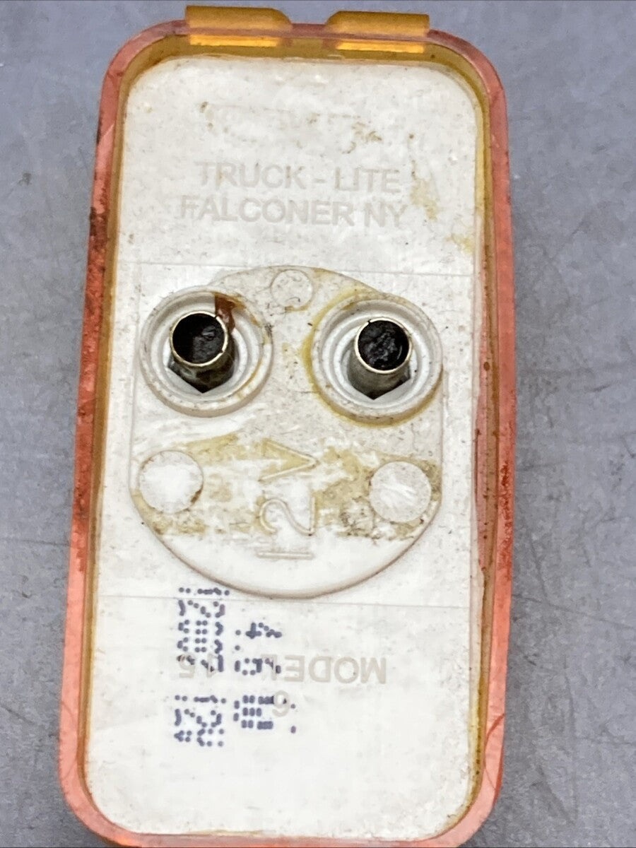 Genuine Truck-Lite 15206 Model 15 Amber Lamp