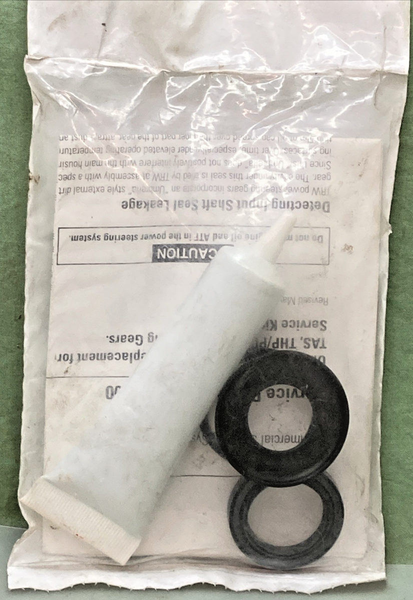 New Genuine Volvo 3948583 Input Shaft Seal Kit