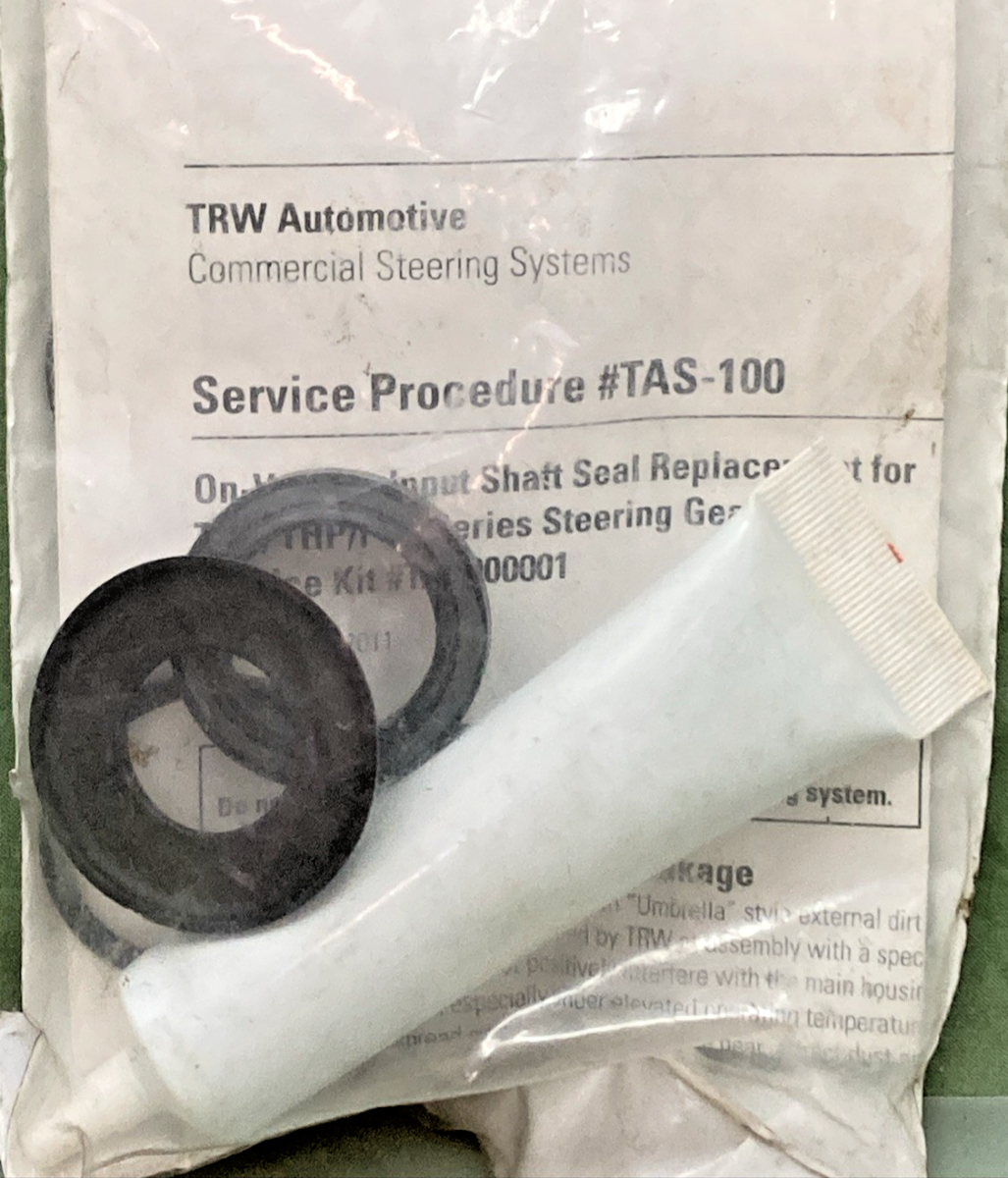 New Genuine Volvo 3948583 Input Shaft Seal Kit