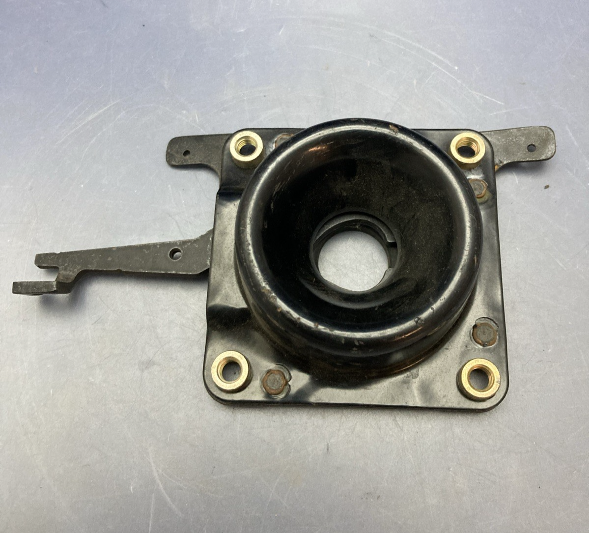 New Replaces Volvo 20565618 Hood Latch Replaces 20356095, 20356096