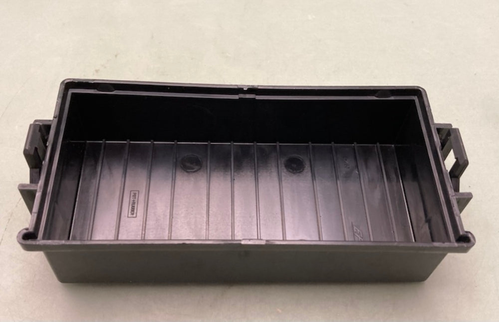 Replaces Freightliner 23-13432-301 CONN COV New