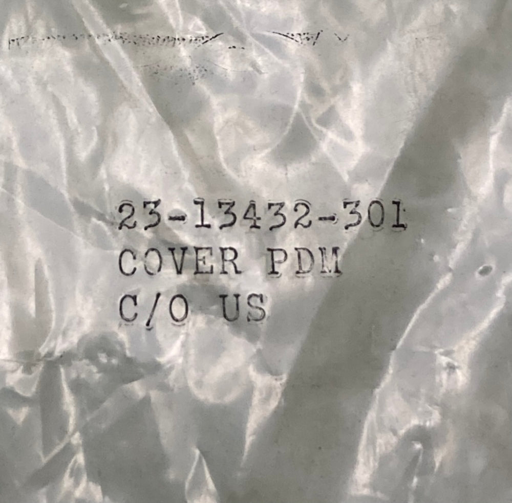 Replaces Freightliner 23-13432-301 CONN COV New