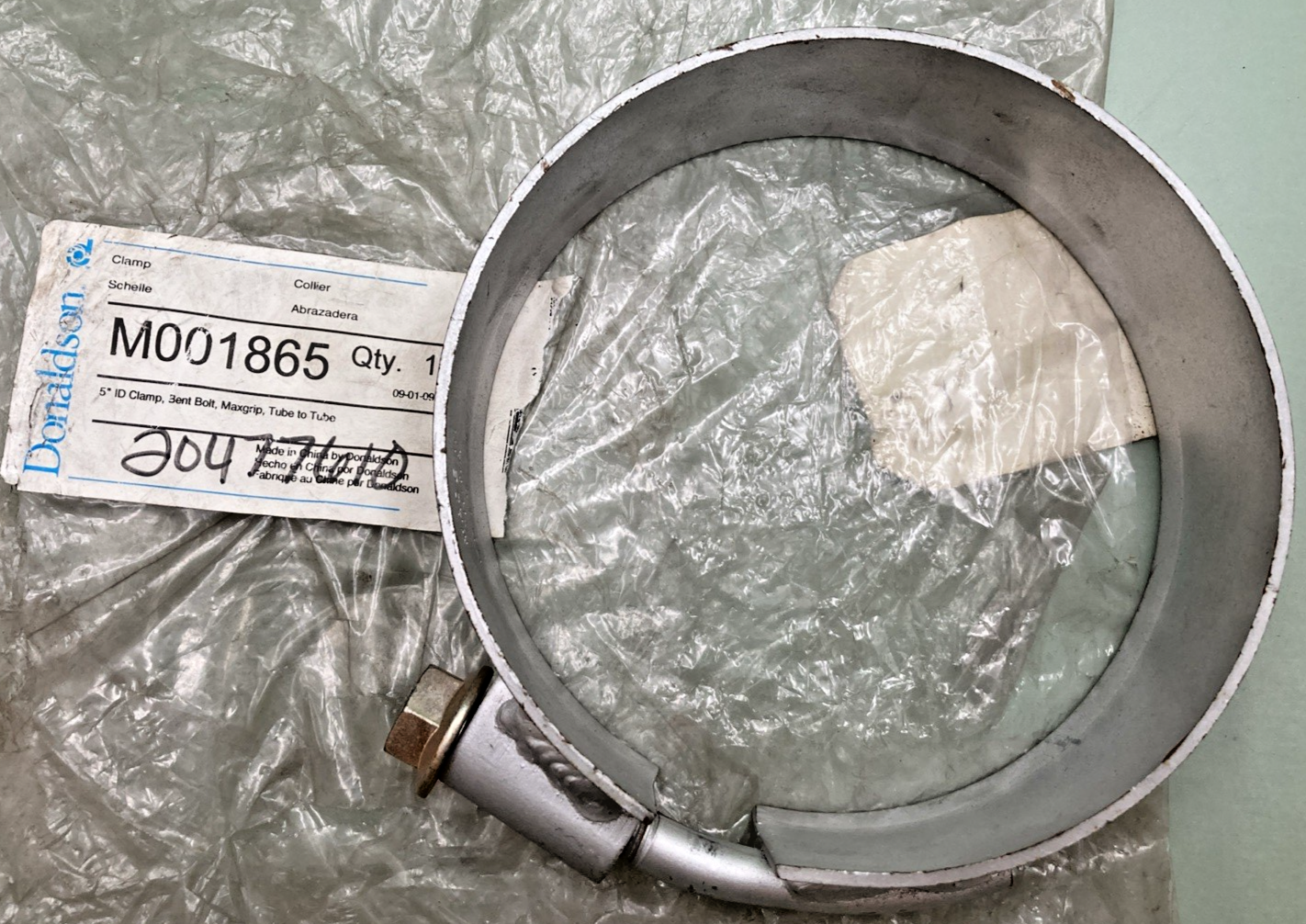 New Genuine Donaldson M001865 Exhaust Clamp - Bent Bolt Style