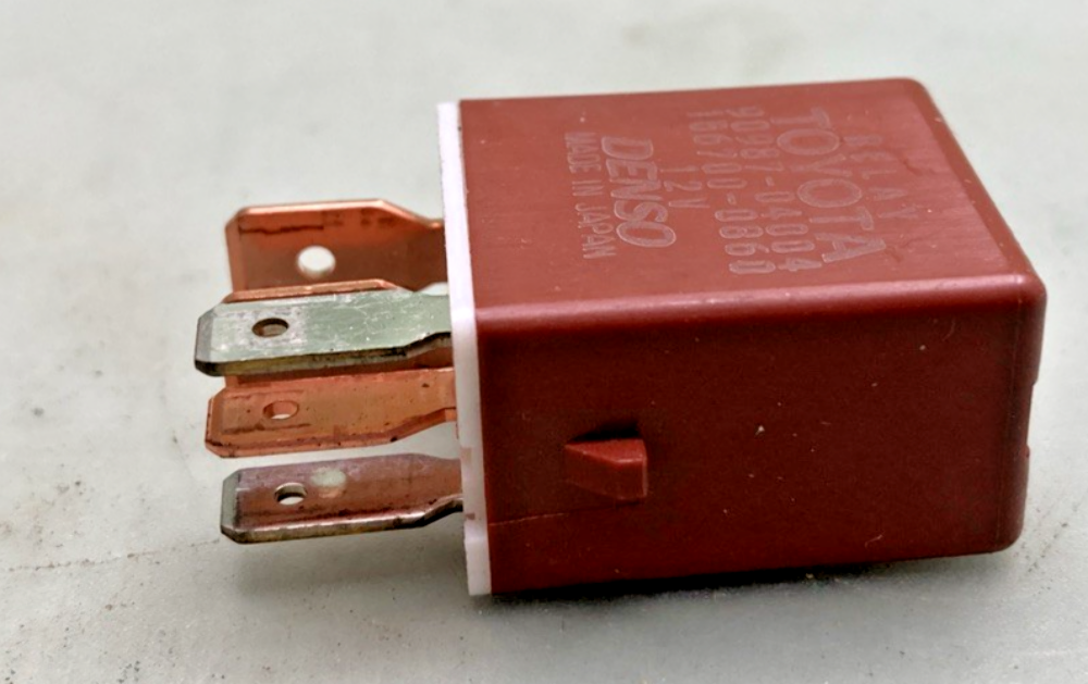 New Genuine Toyota 80987-76002-71 Relay 12V
