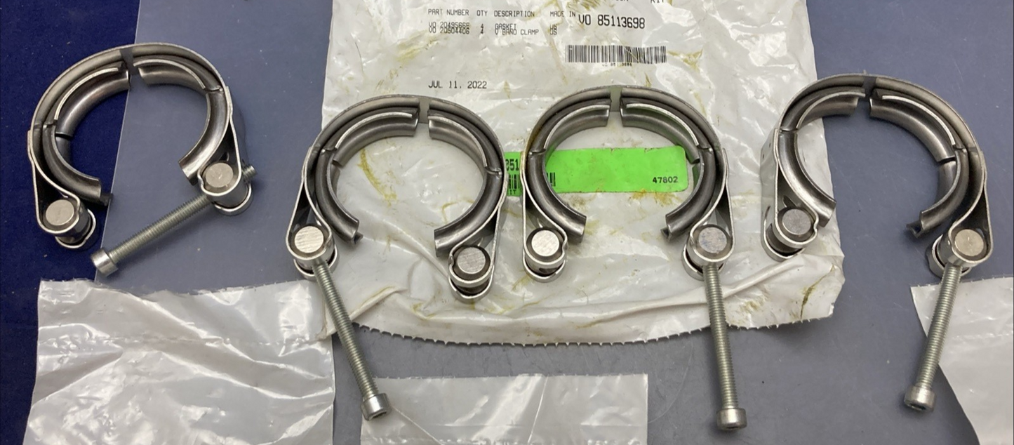 New Genuine Volvo 85113698 EGR Cooler Kit