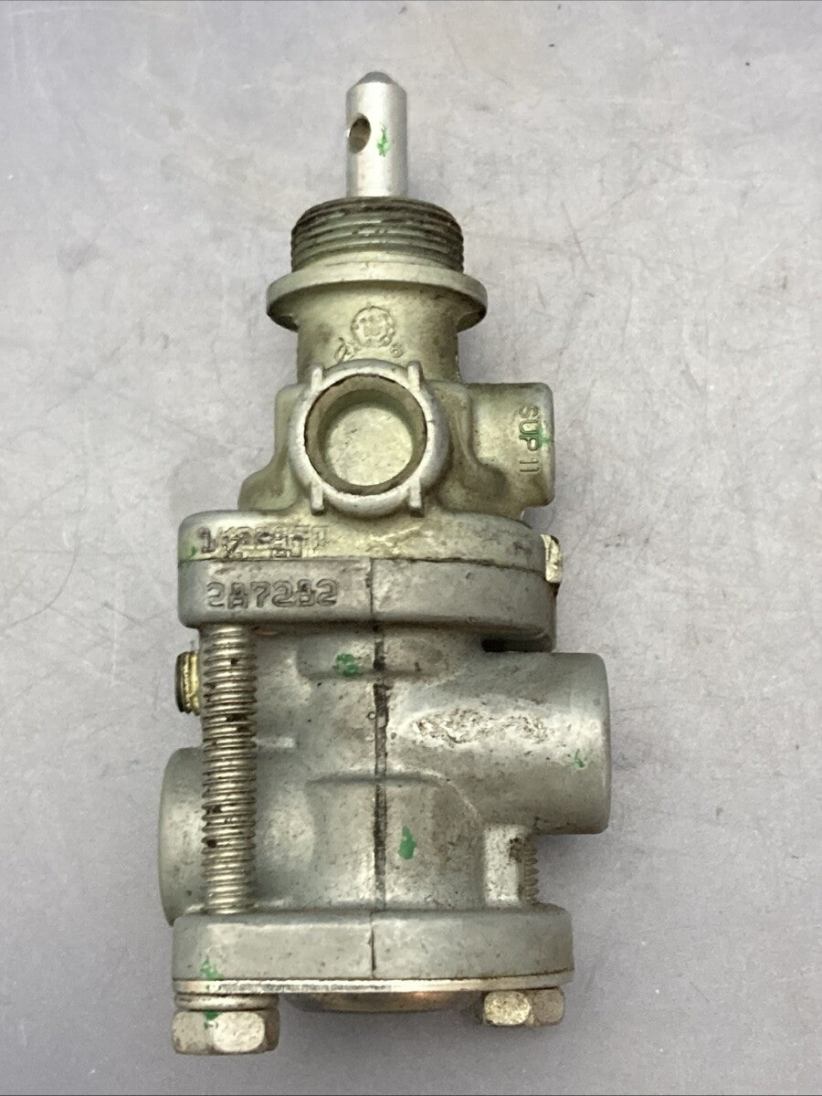 New Genuine Bendix T-293514 Trailer Supply Valve