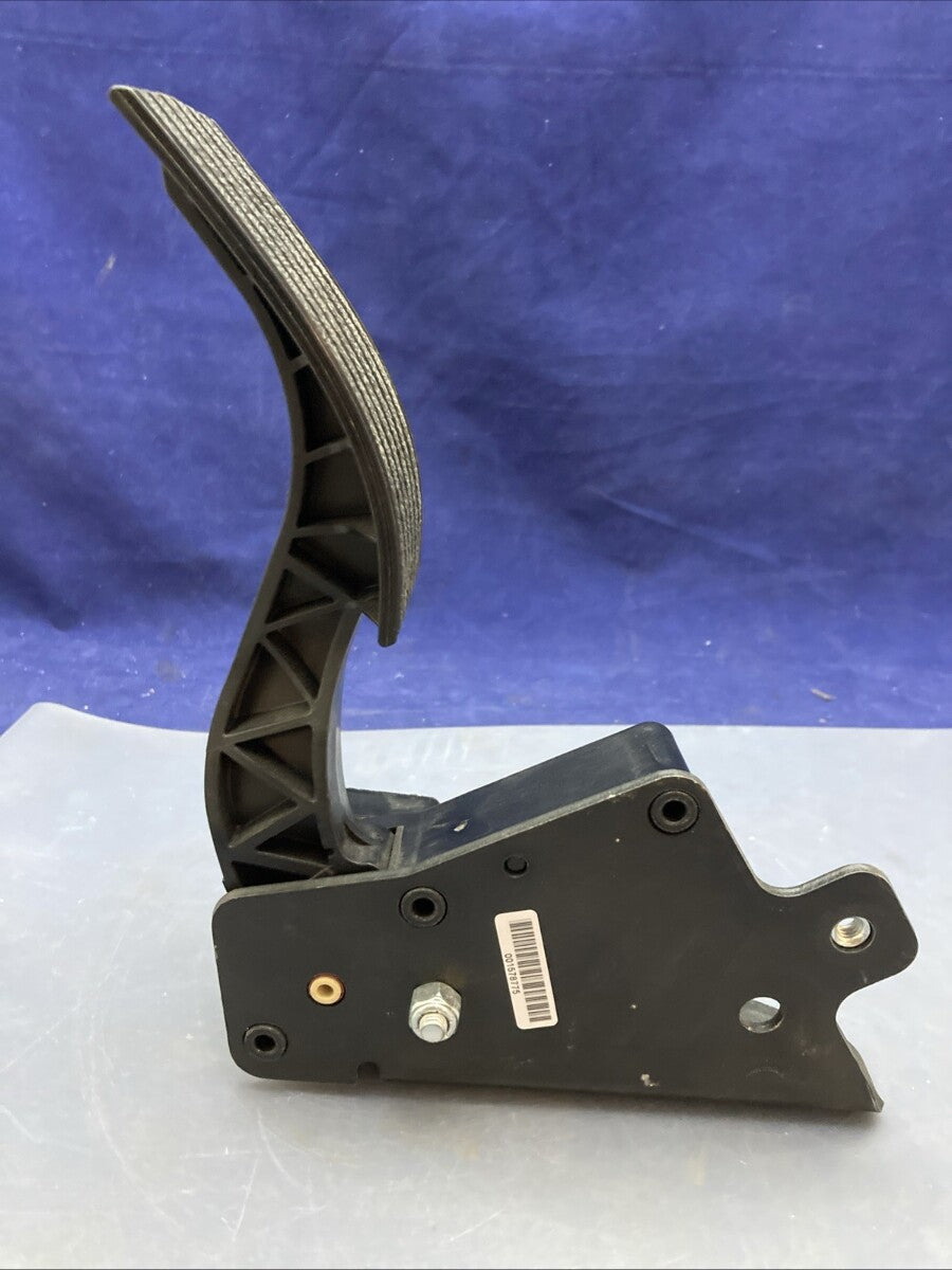New Genuine Bendix K040870 Accelerator Pedal