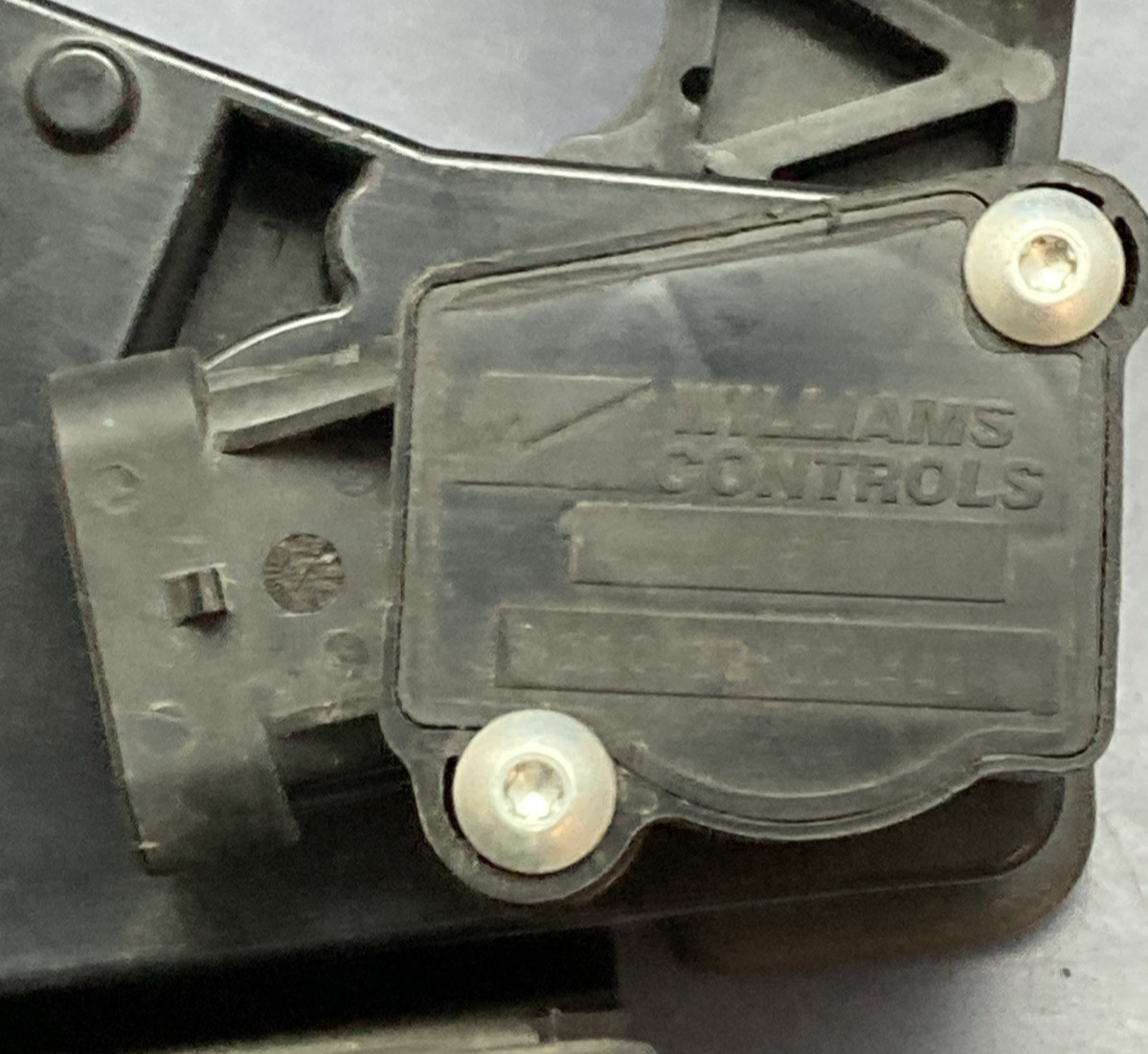 New Genuine Bendix K040870 Accelerator Pedal