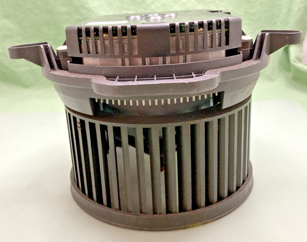 Genuine Shinano Kenshi CO. LTD DRF-84A34-003 Blower Motor (HVAC)