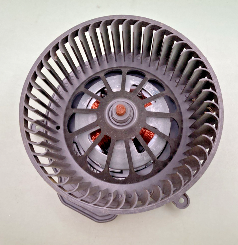 Genuine Shinano Kenshi CO. LTD DRF-84A34-003 Blower Motor (HVAC)