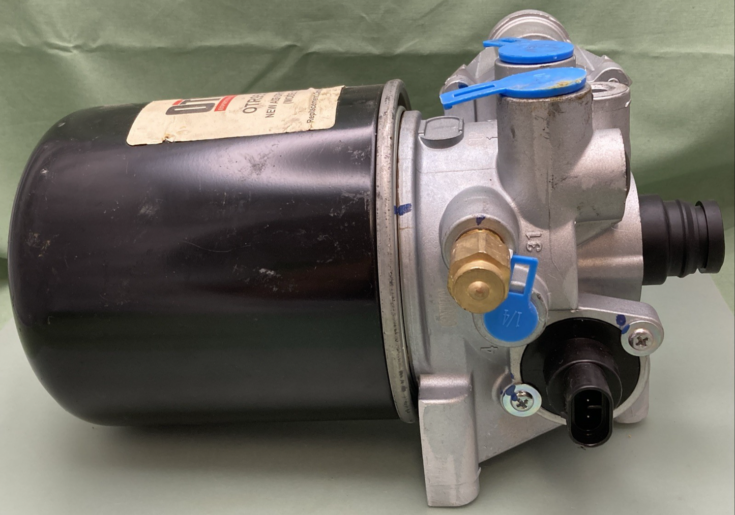 New Genuine OTR OTR955205 New Air Dryer - 12V, 1200 Model
