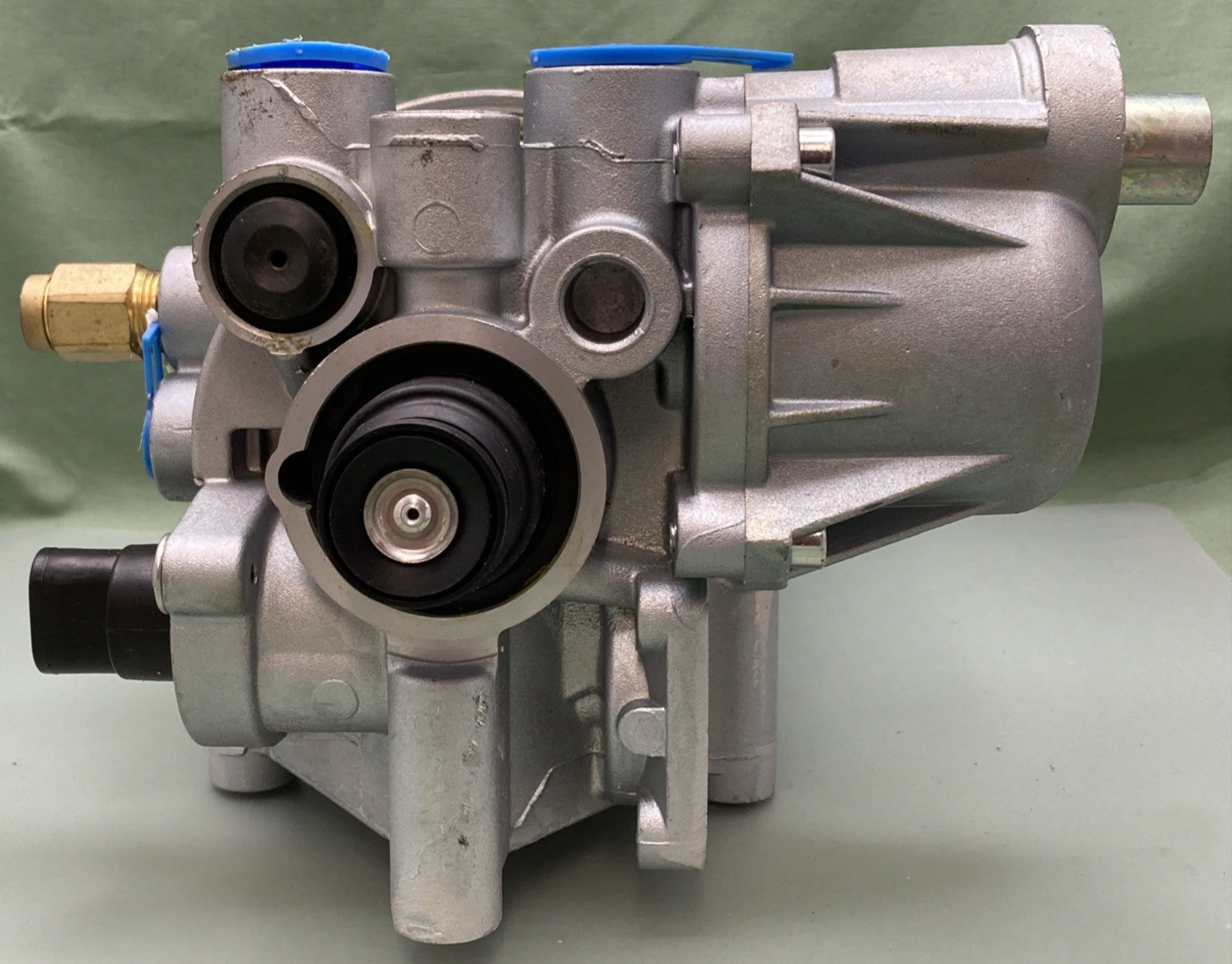 New Genuine OTR OTR955205 New Air Dryer - 12V, 1200 Model