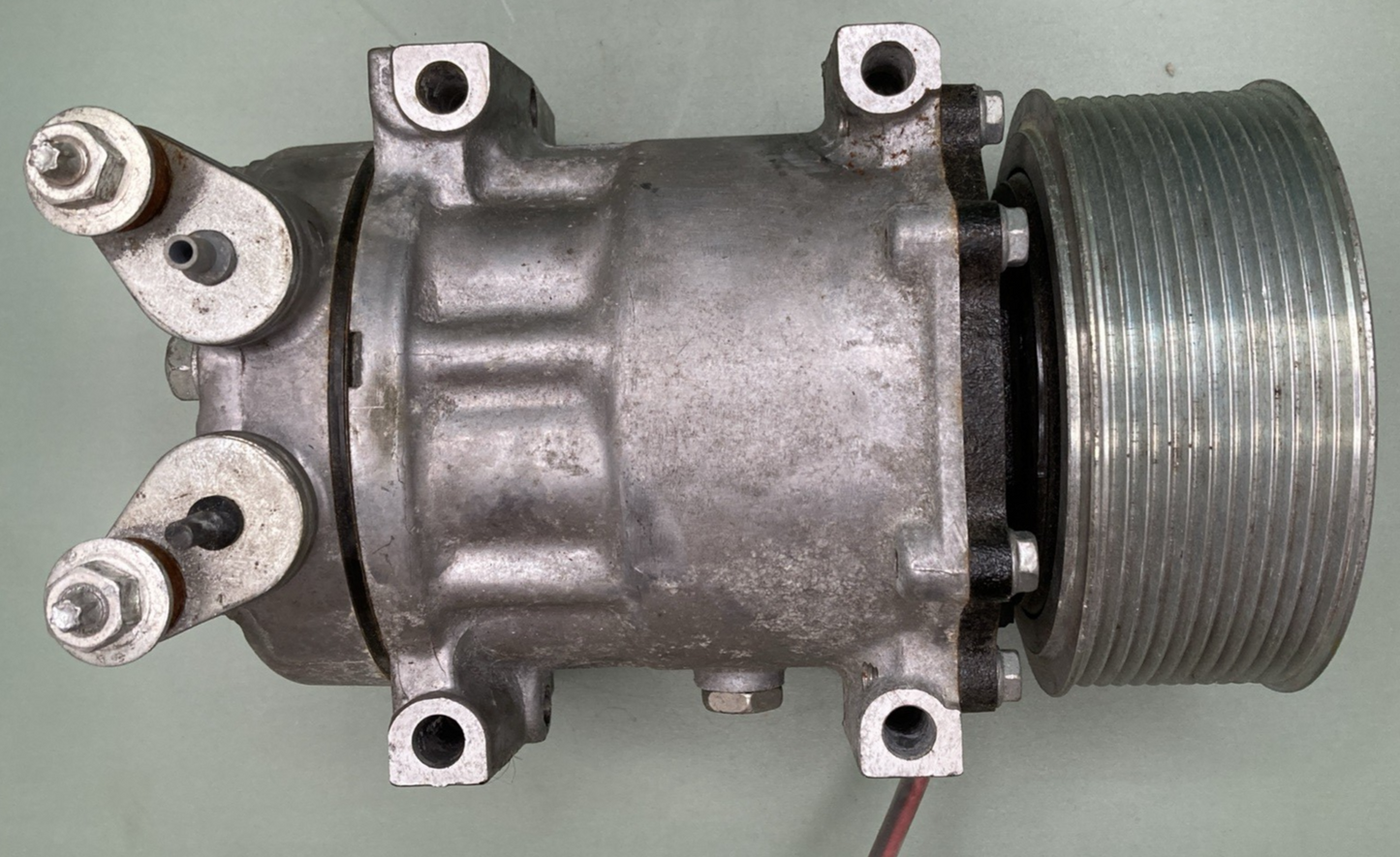 New Genuine Sanden U4675 Compressor