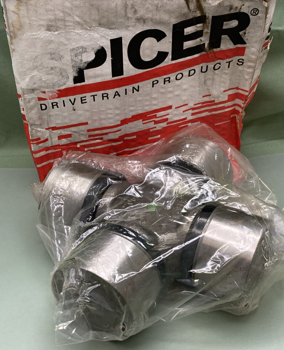 New Genuine Spicer SPL350X Greaseable Universal Joint