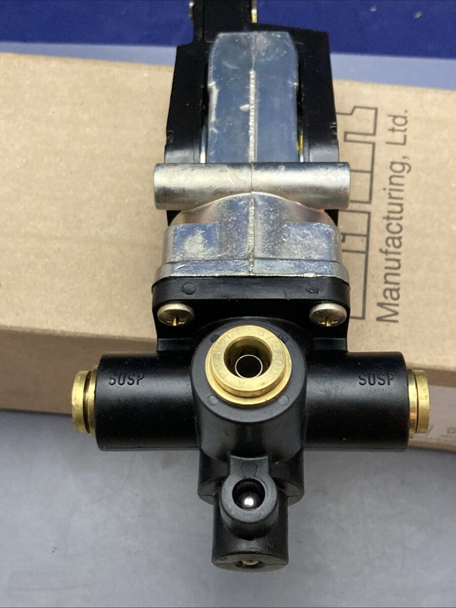 New Genuine Link 2505183C92 Valve, Air Susp Lvl L/Link Rod