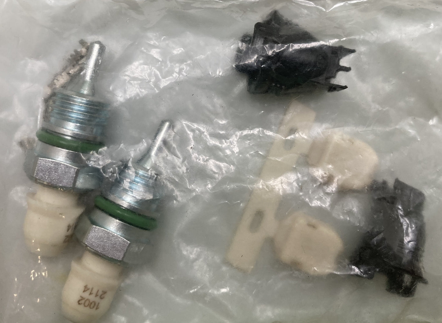 New Genuine International 2606229C92 HVAC Thermistor Kit, Navistar Compatible