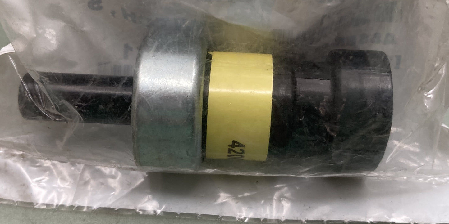 New Genuine International 4200246C1 Electrical Switch - Sensor, Pressure Switch