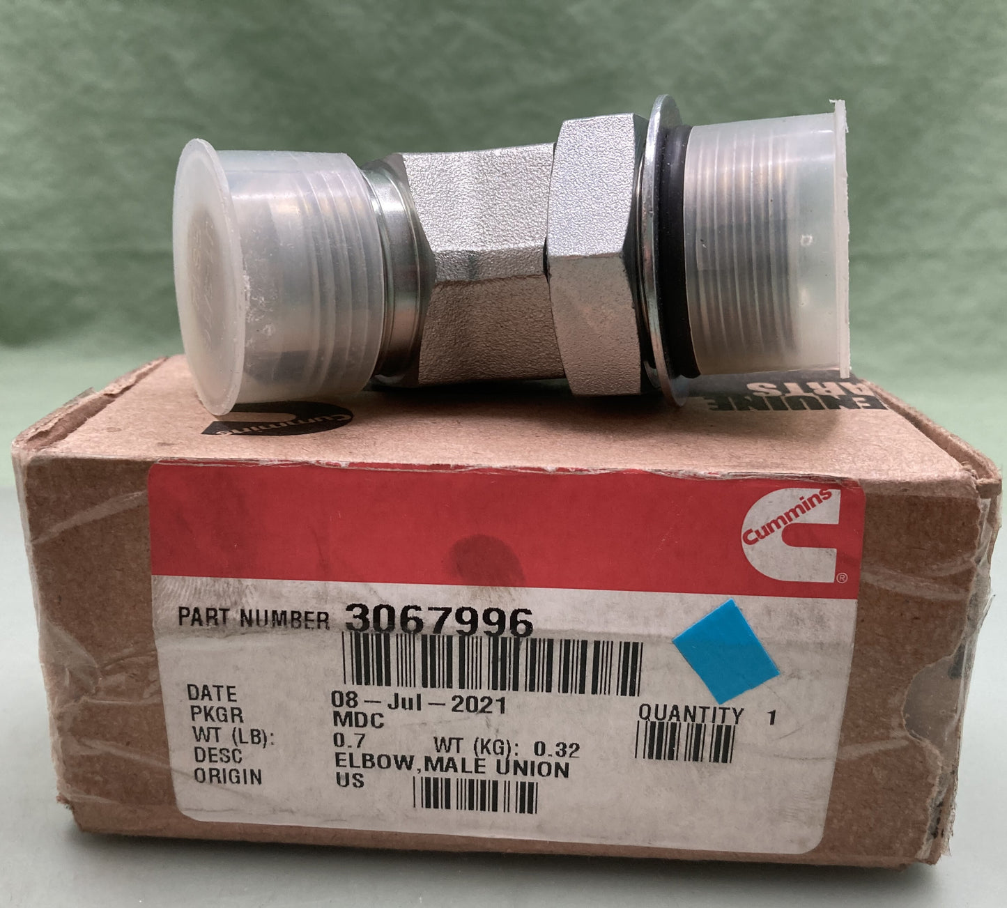 New Genuine Cummins 3067996 Elbow, Male Union