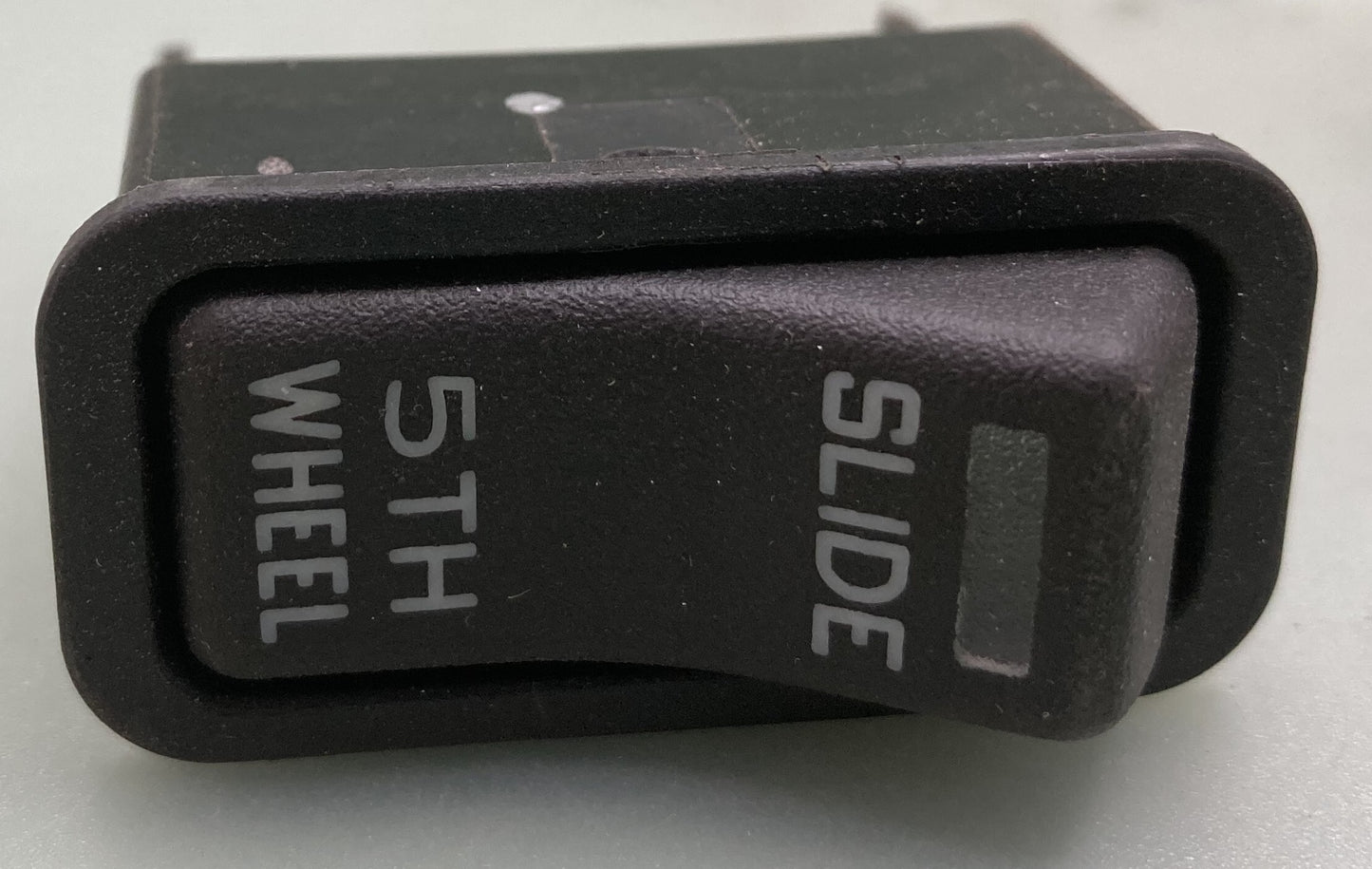 New Genuine International 4035065C1 Switch 5TH Wheel