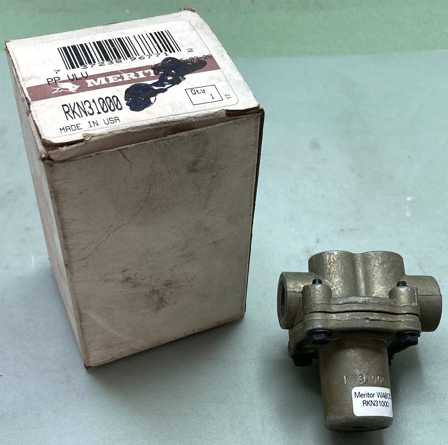 New Genuine Meritor RKN31000 Pressure Protection Valve