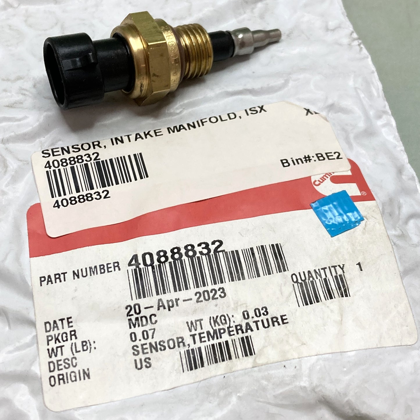 New Genuine Cummins 4088832 Temperature Sensor