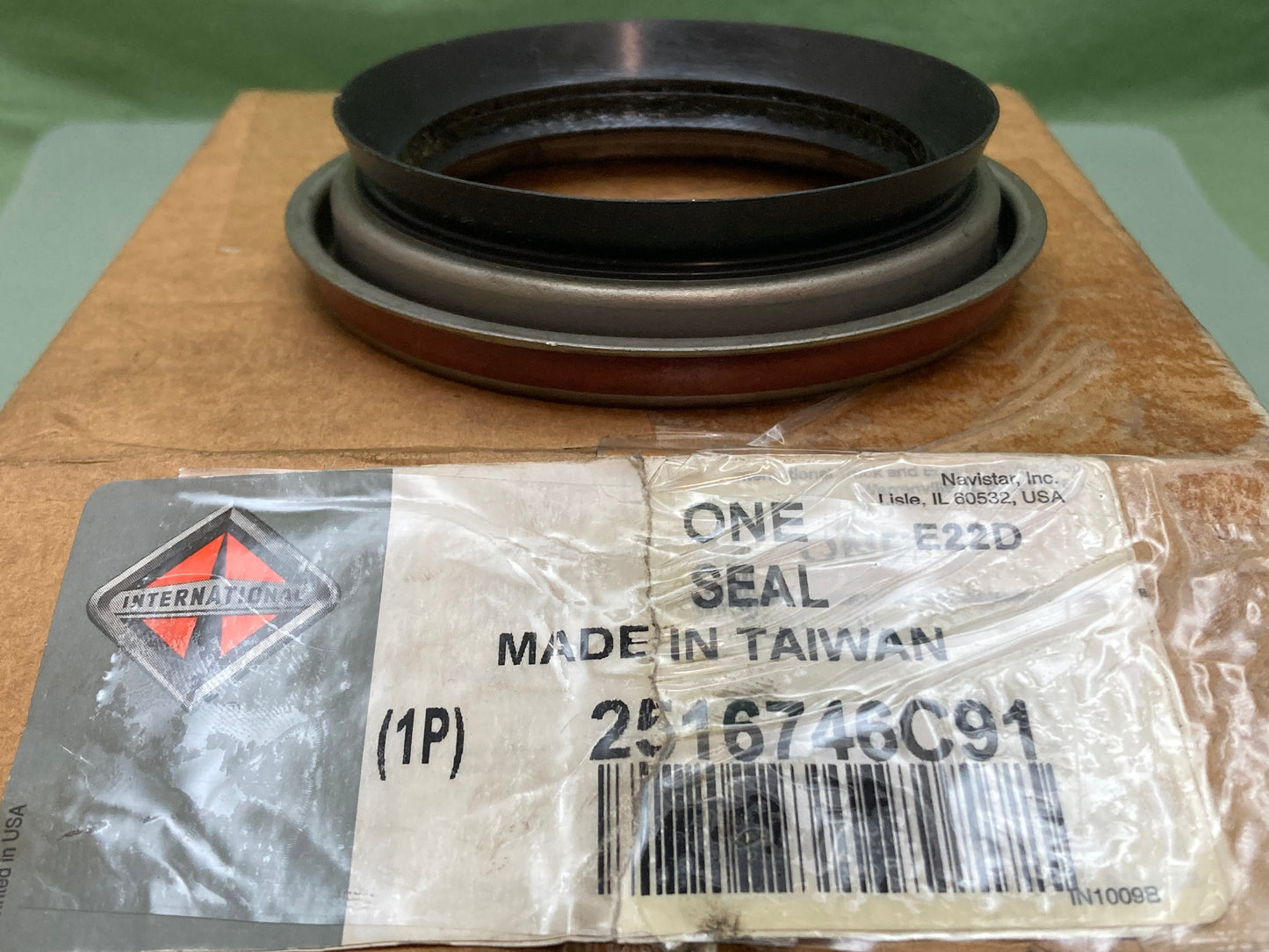 New Genuine International 2516746C91 Multi-Purpose Seal