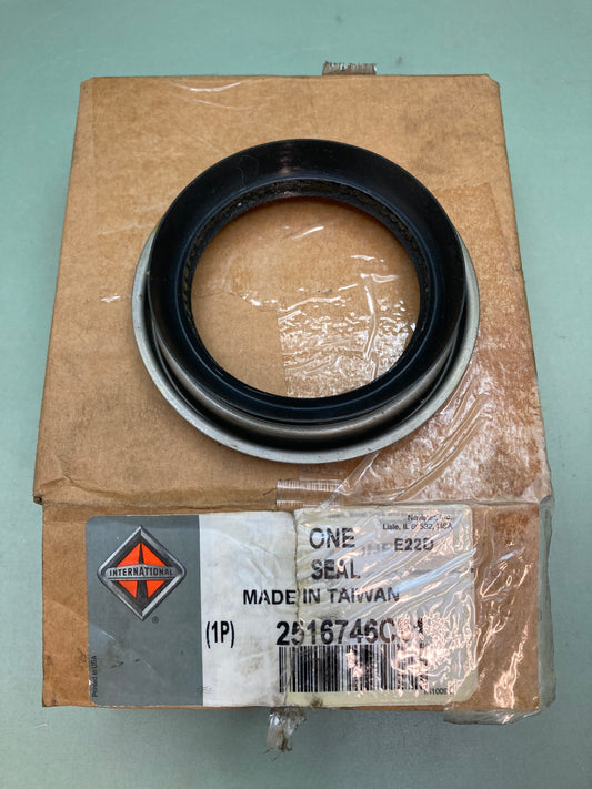 New Genuine International 2516746C91 Multi-Purpose Seal