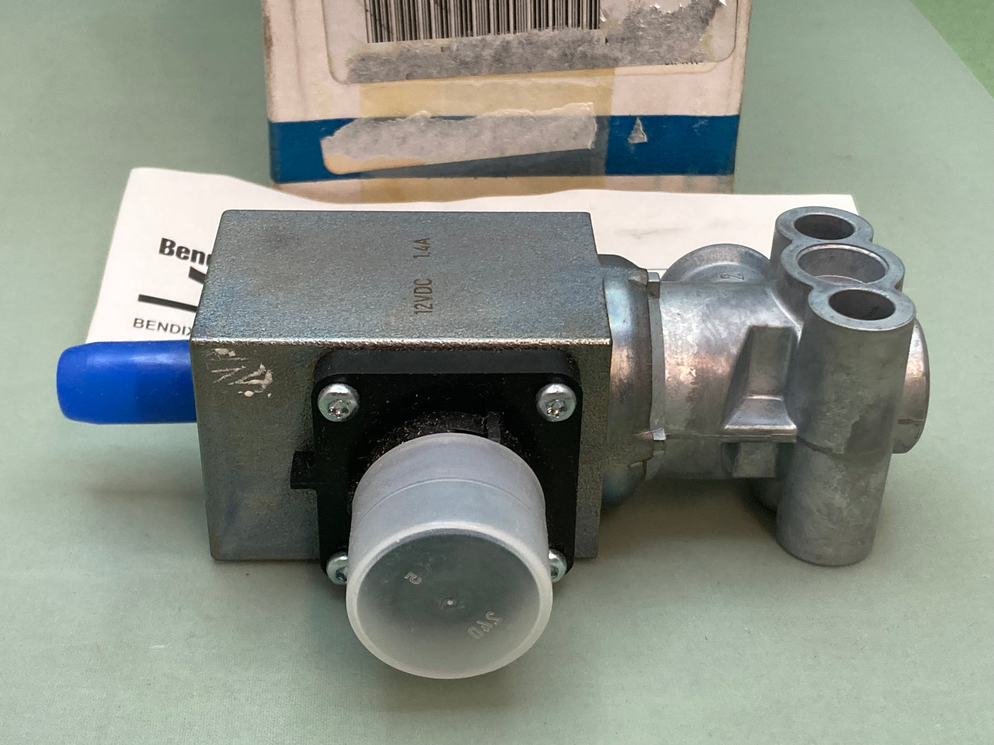 New Genuine Bendix Volvo 21396762 SOLENOID VALVE