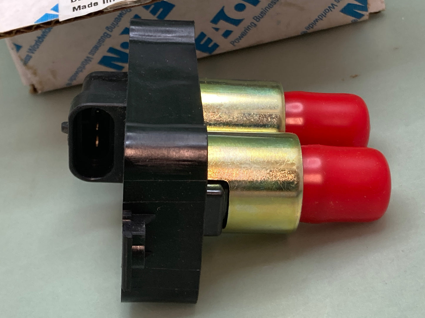New Genuine Eaton K-3682 KIT RANGE VALVE