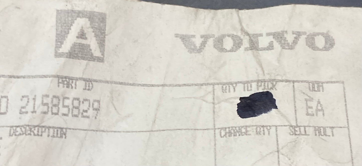 New Genuine Volvo 21585829 Pipe