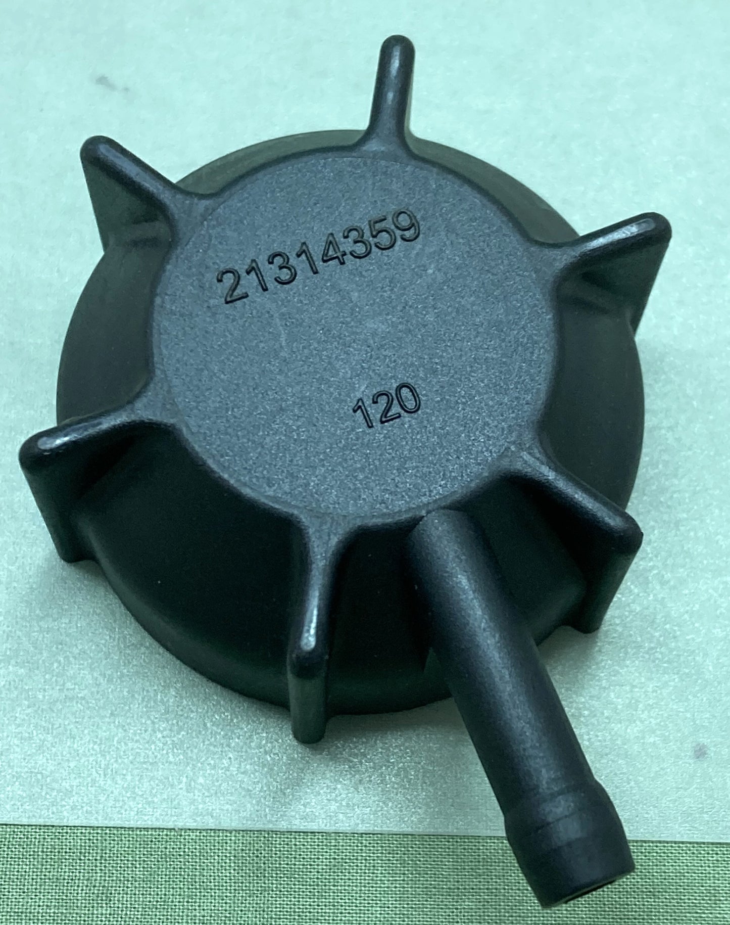 New Replaces Volvo 21314359 Engine Coolant Reservoir Cap