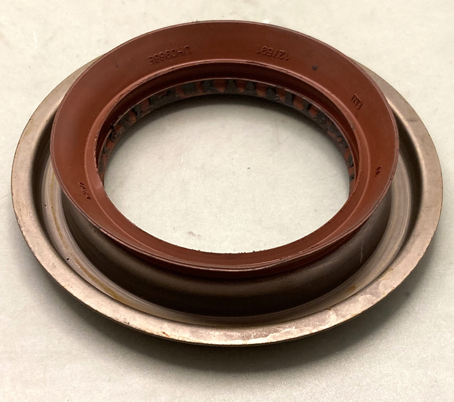 New Genuine Spicer 127591 Oil Seal