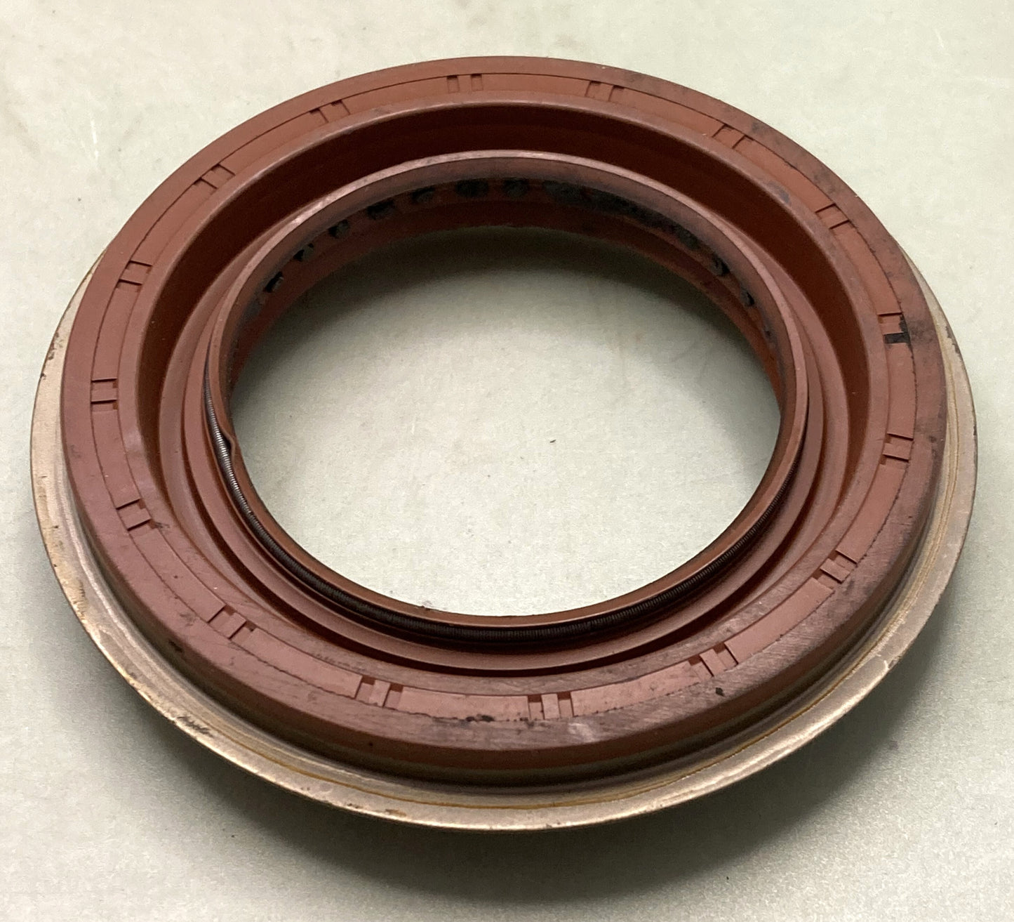 New Genuine Spicer 127591 Oil Seal