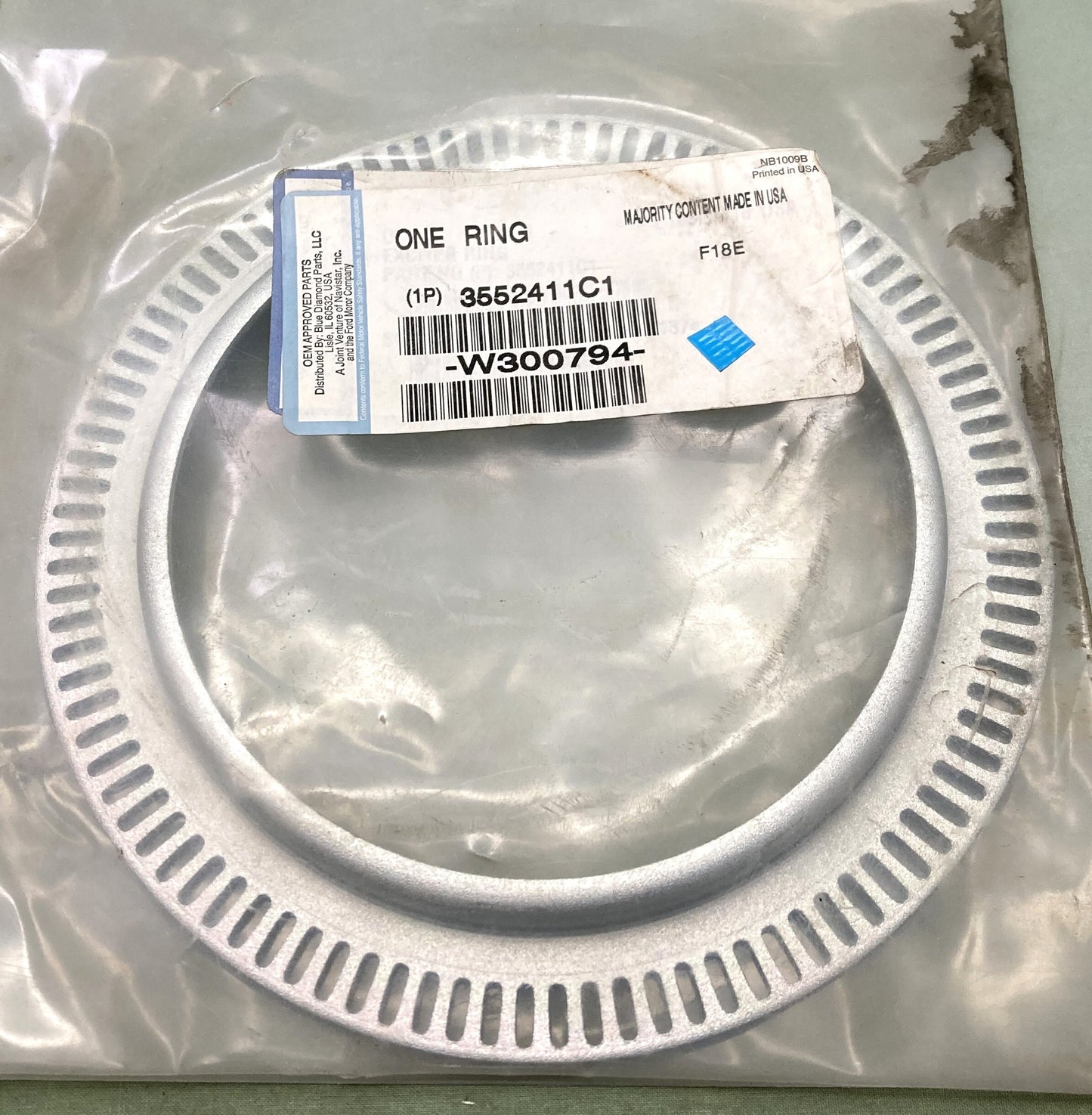 New Replaces International 3552411C1 Ring
