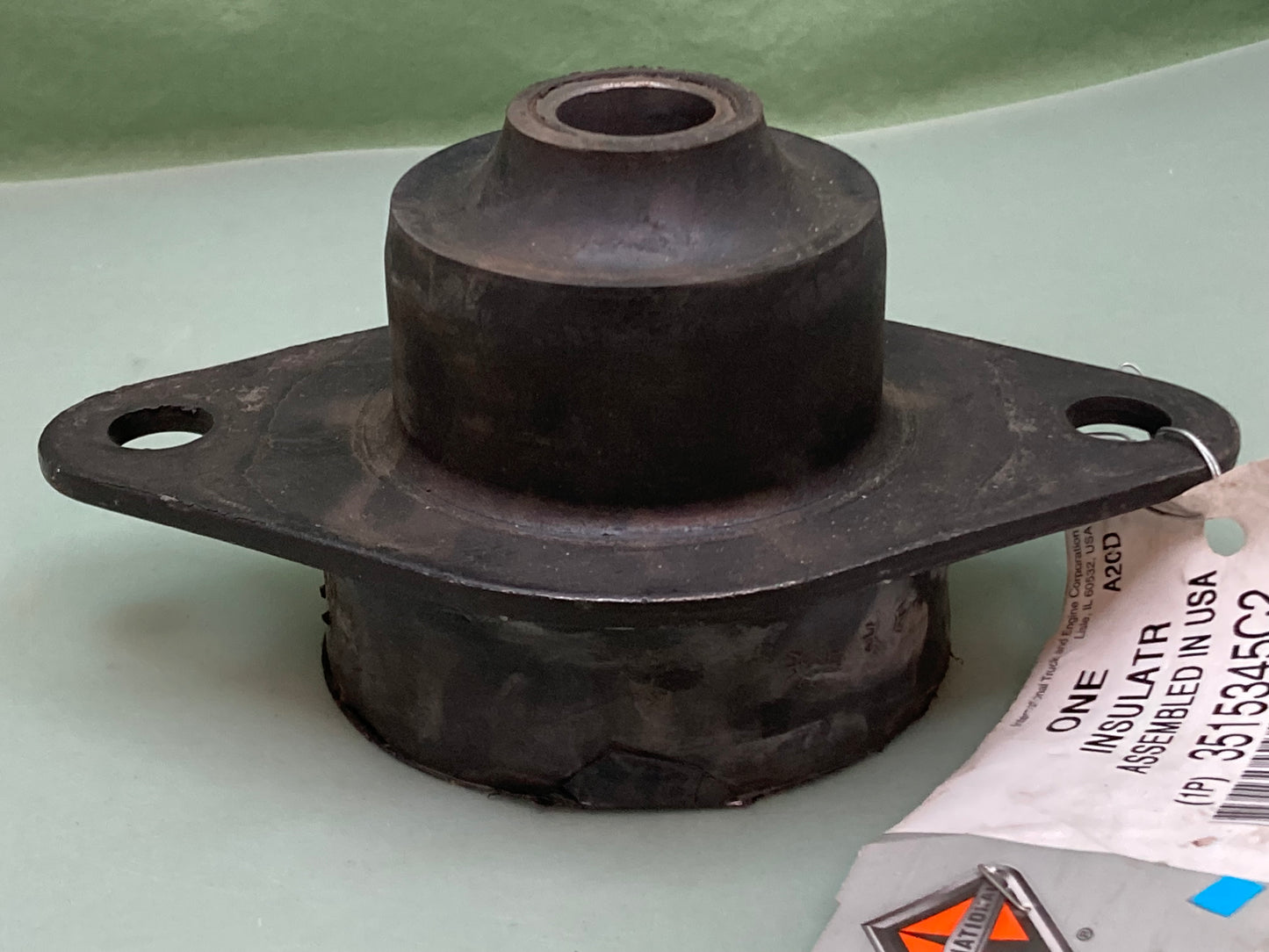 New Genuine International 3515345C2 Engine Mount Heat Insulator