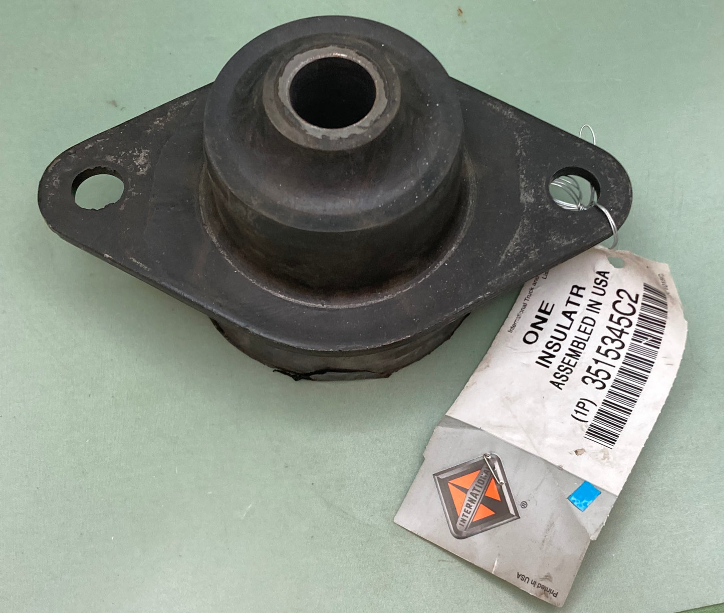 New Genuine International 3515345C2 Engine Mount Heat Insulator