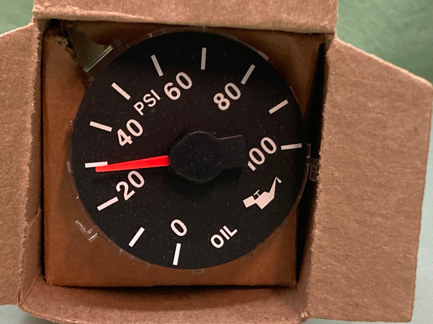 New Genuine International 2023356C1 GAUGE OIL PRESS RECVR. ENG-BLK