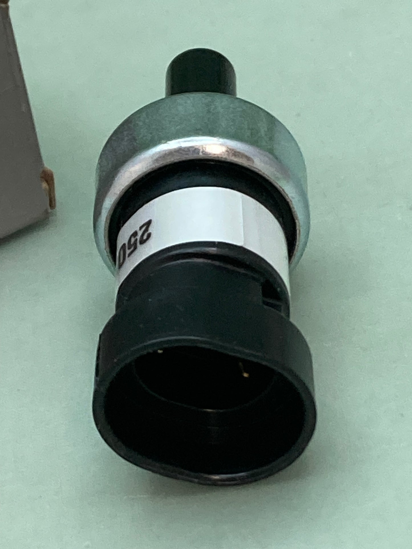 New Genuine International 2505850C2 SWITCH PRESSURE SLS